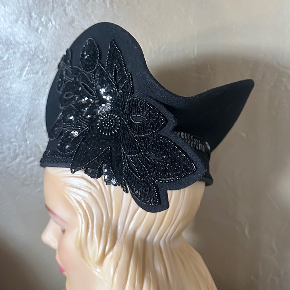 FESTIVE VINTAGE BLACK FELT WIDE BRIM HAT WITH SEQUIN APPLIQUÉS main image 12